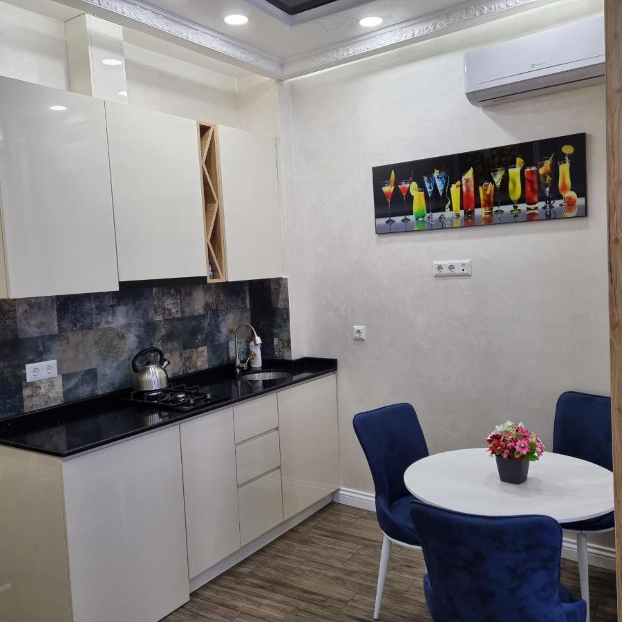 Apartment In Batumi For Dar Tower ภายนอก รูปภาพ